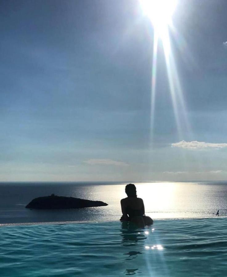 Luxury Villa Blue&Blanc Piscina A Sfioro Isola ديامنتي المظهر الخارجي الصورة